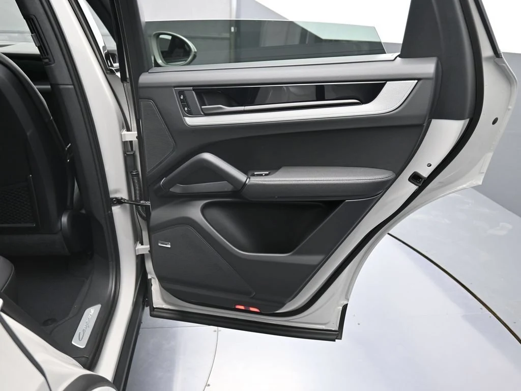 2026 Porsche Cayenne E-Hybrid interior, door panel, Black