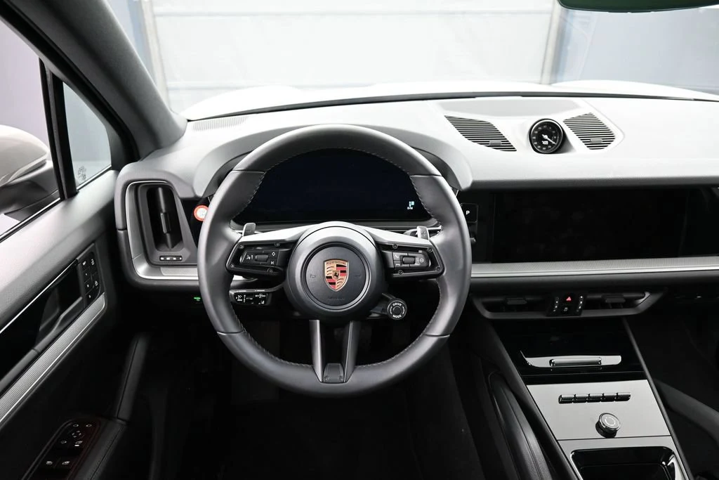 2026 Porsche Cayenne E-Hybrid interior, dashboard, Black