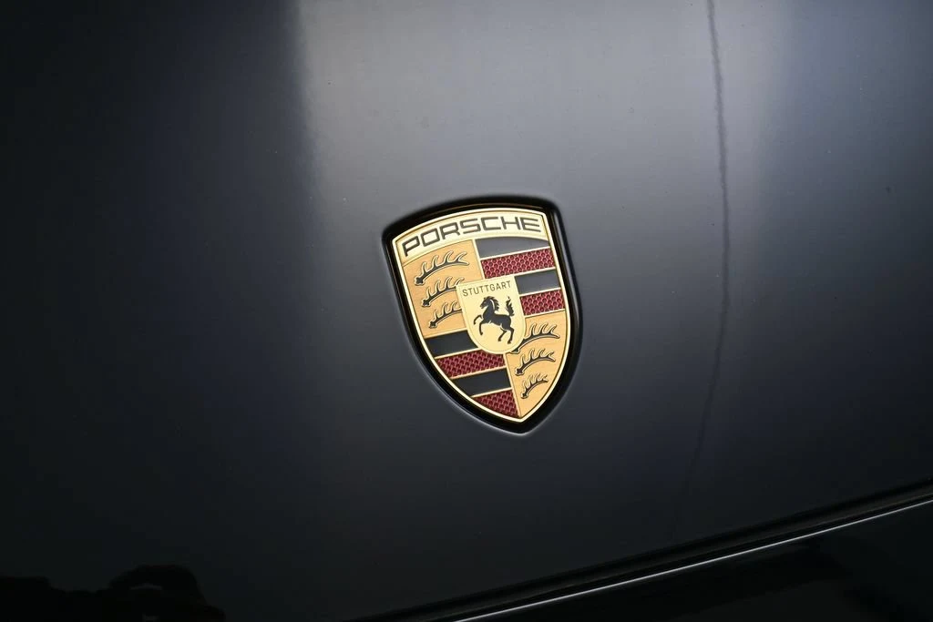 2025 Porsche Cayenne E-Hybrid Coupe, detail