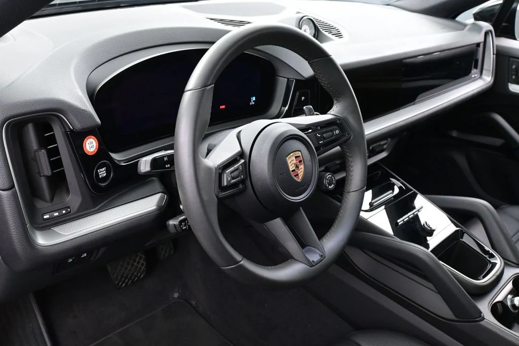 2025 Porsche Cayenne E-Hybrid Coupe interior, Black
