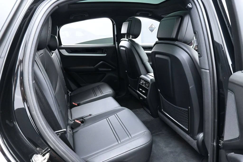 2025 Porsche Cayenne E-Hybrid Coupe interior, seats, Black