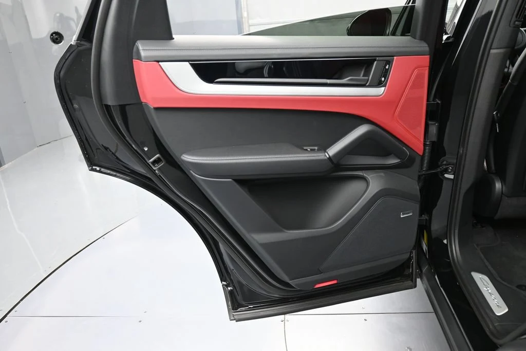 2026 Porsche Cayenne E-Hybrid Coupe interior, door panel, Black/Bordeaux Red