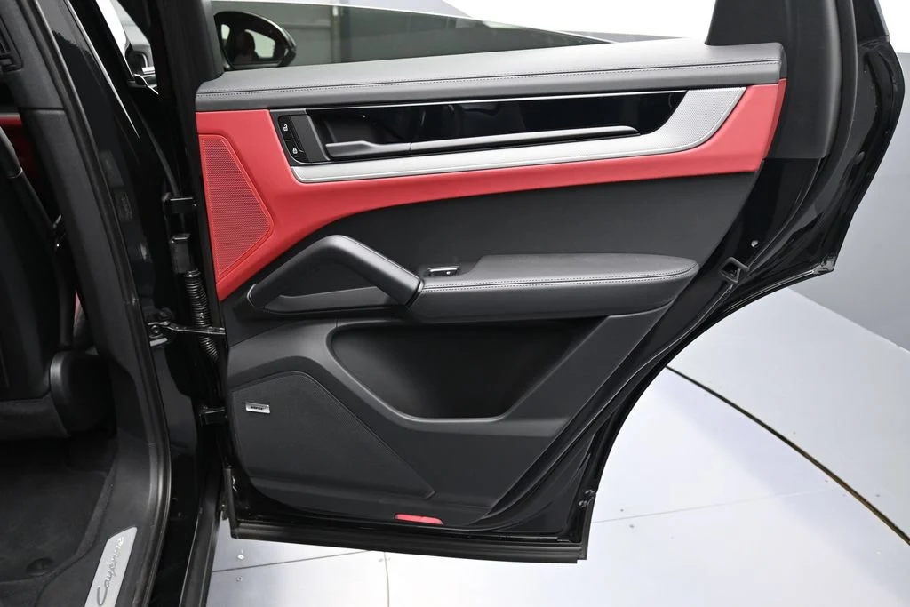 2026 Porsche Cayenne E-Hybrid Coupe interior, door panel, Black/Bordeaux Red