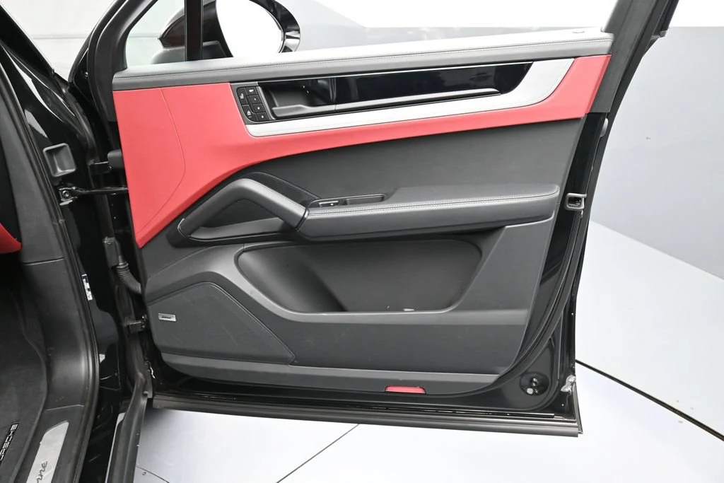 2026 Porsche Cayenne E-Hybrid Coupe interior, door panel, Black/Bordeaux Red