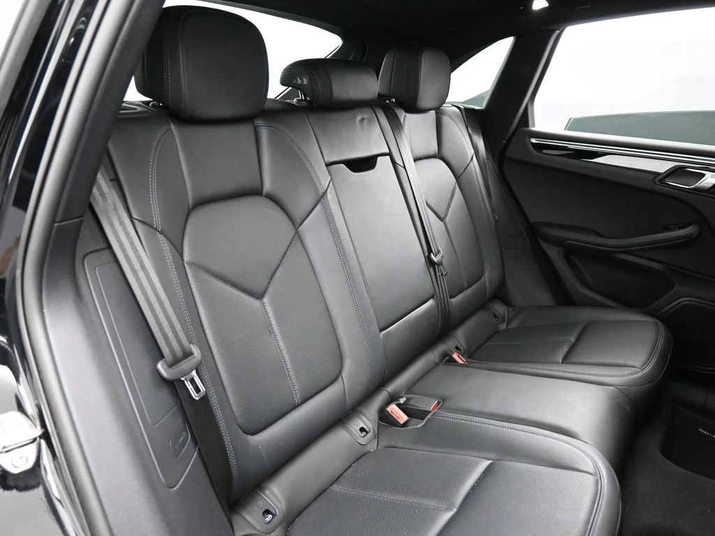 2023 Porsche Macan T interior, seats, Black
