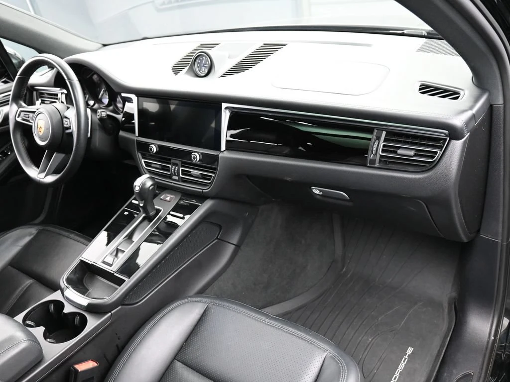 2023 Porsche Macan T interior, Black