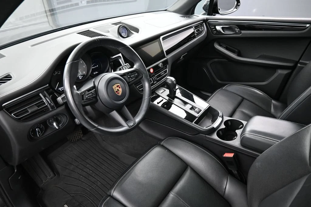 2023 Porsche Macan S interior, Black