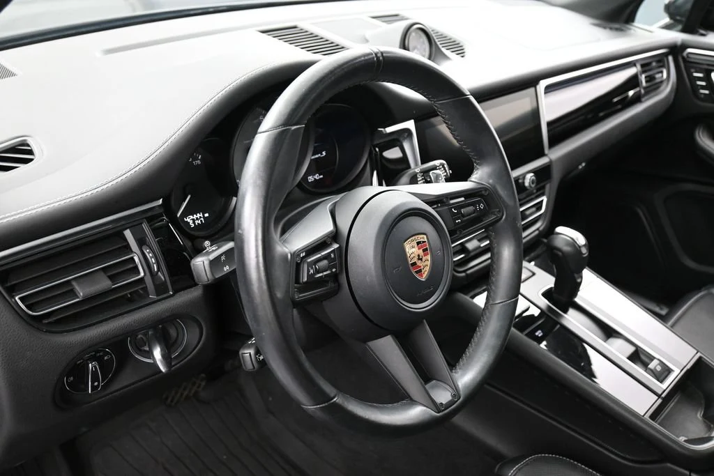 2023 Porsche Macan S interior, Black