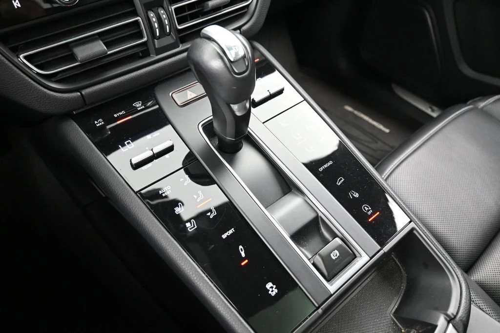 2023 Porsche Macan S interior, center console, Black