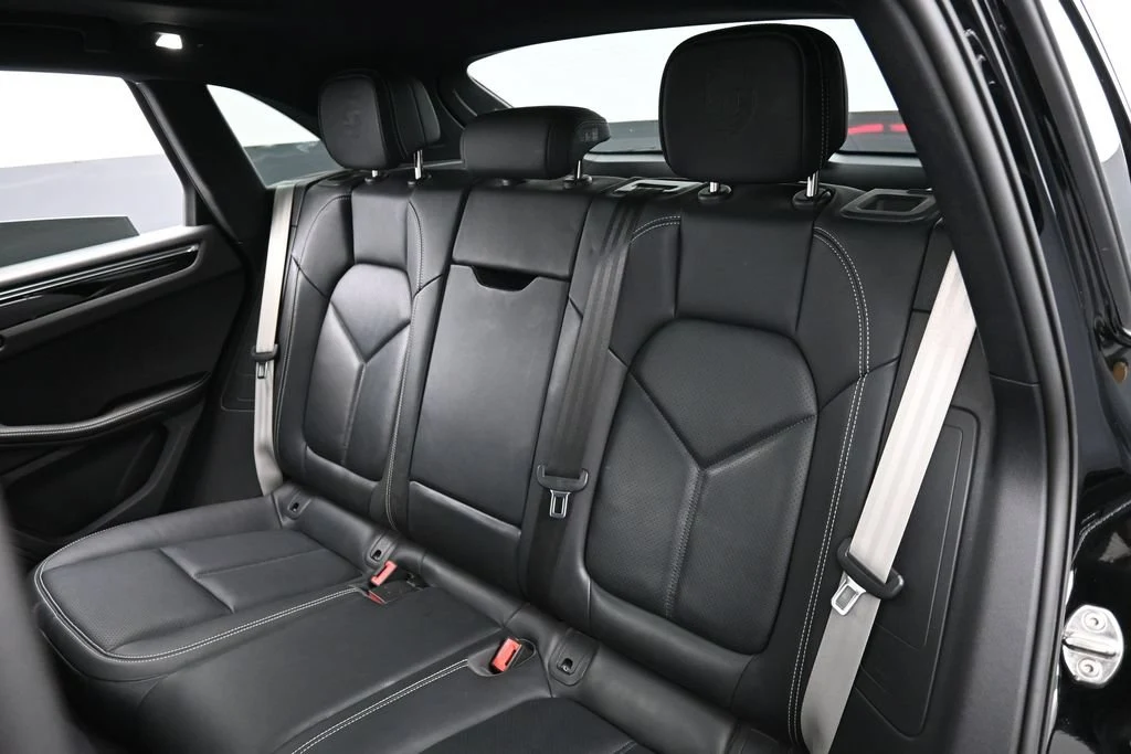 2023 Porsche Macan S interior, seats, Black