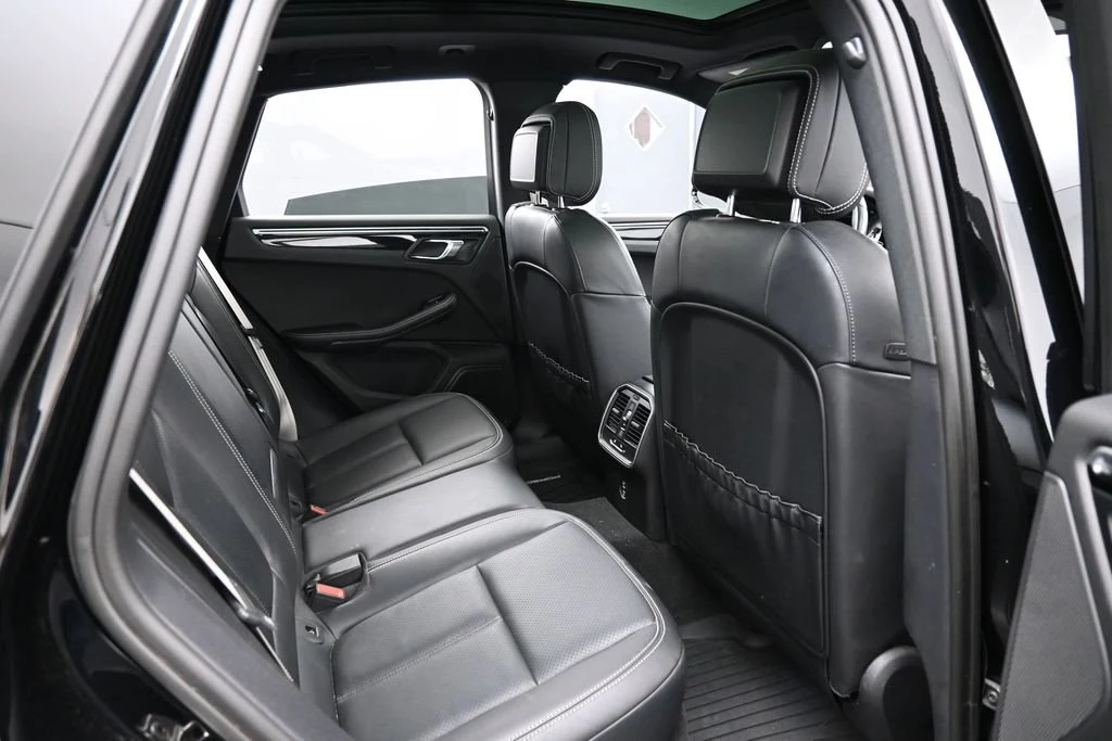 2023 Porsche Macan S interior, seats, Black