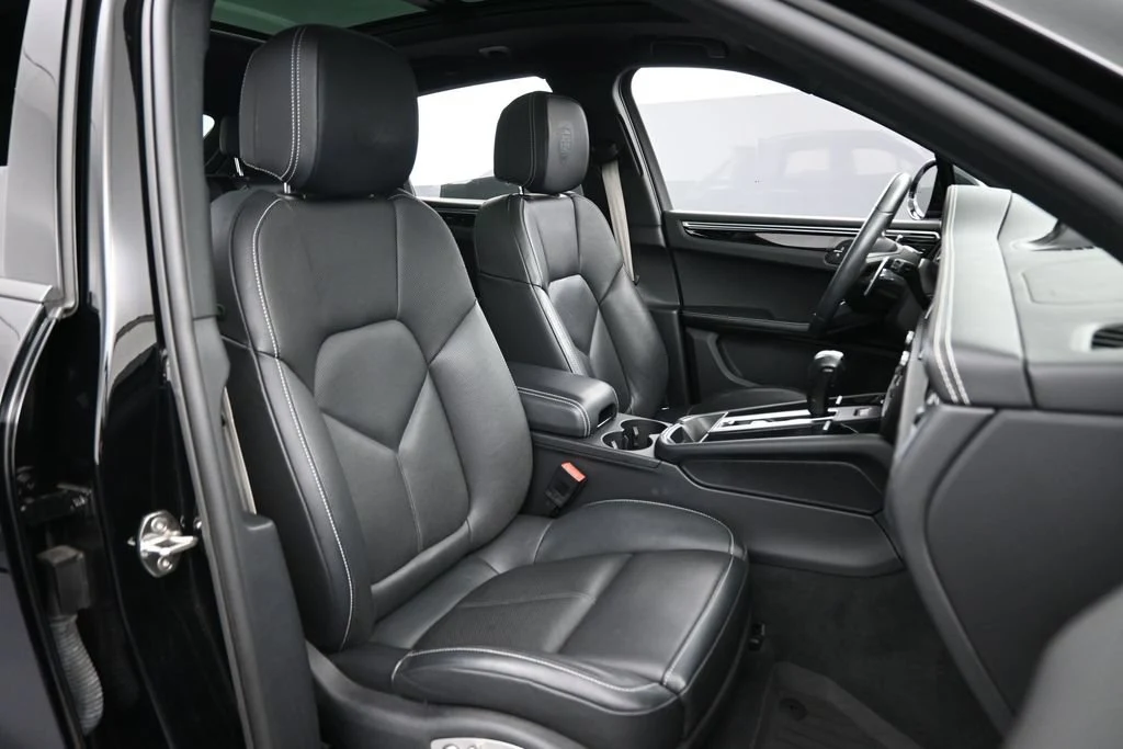2023 Porsche Macan S interior, seats, Black