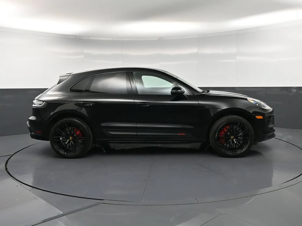 2023 Porsche Macan GTS, side profile, Black