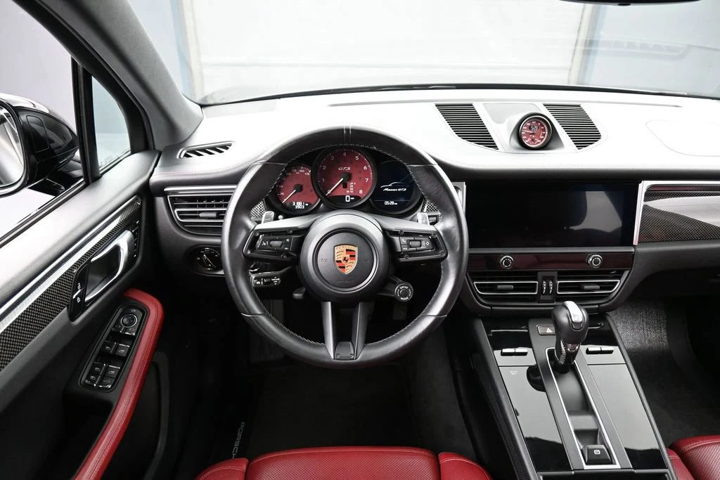 2023 Porsche Macan GTS interior, dashboard, Black/Bordeaux Red