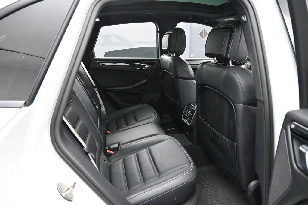 2023 Porsche Macan T interior, seats, Black