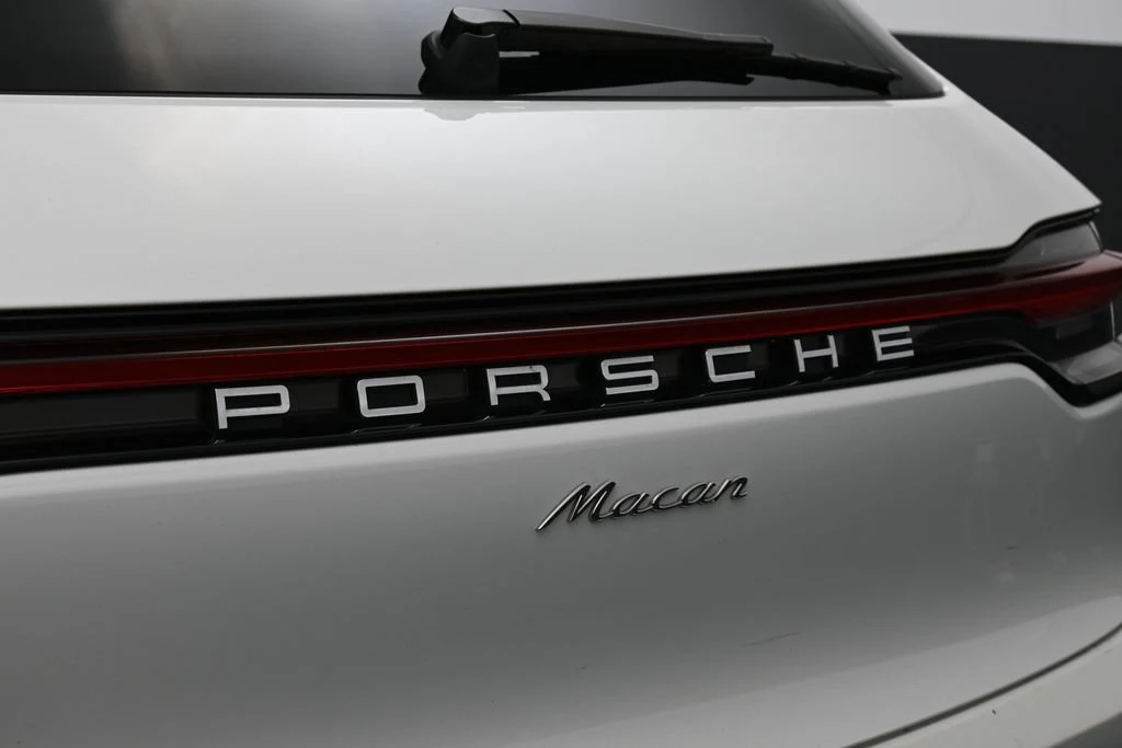2023 Porsche Macan T, detail