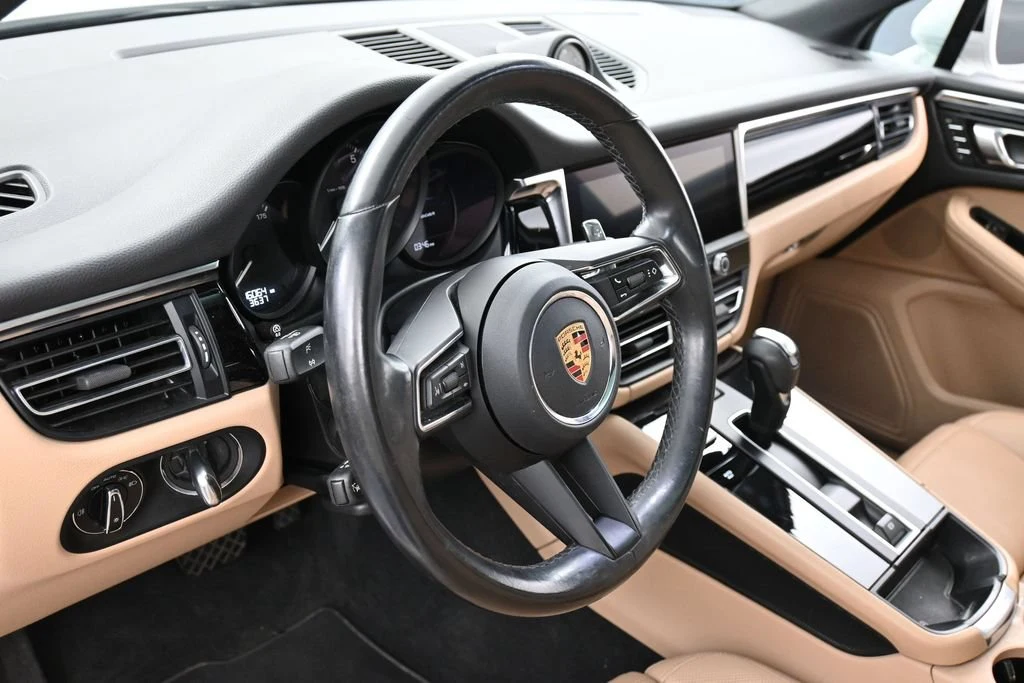 2023 Porsche Macan T interior, Black/Mojave Beige