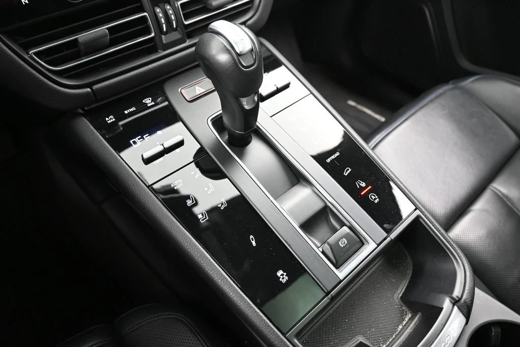 2023 Porsche Macan T interior, center console, Black