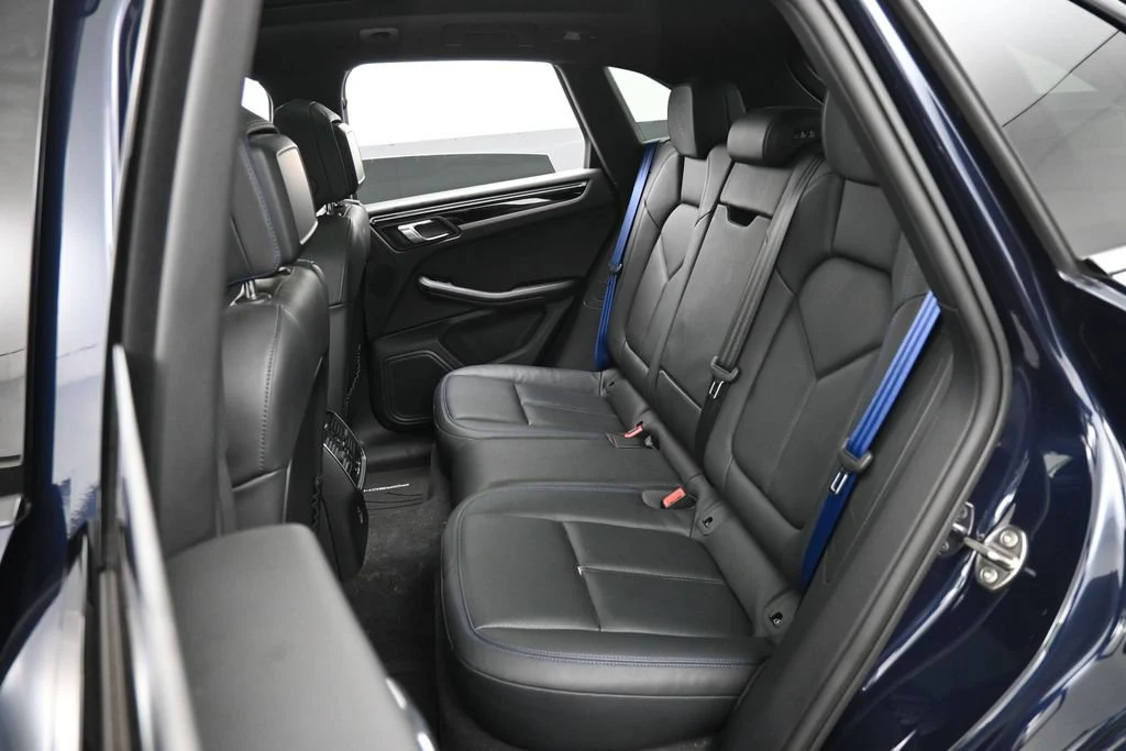 2023 Porsche Macan T interior, seats, Black