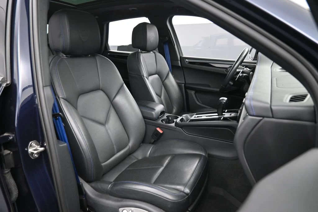 2023 Porsche Macan T interior, seats, Black