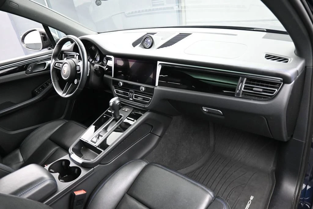 2023 Porsche Macan T interior, Black