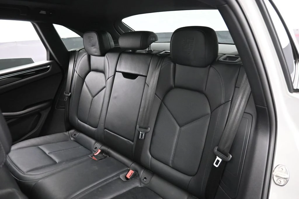 2023 Porsche Macan T interior, seats, Black
