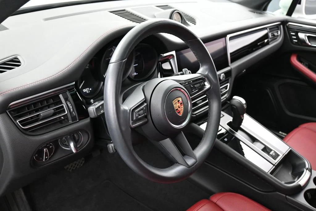 2023 Porsche Macan T interior, Black/Bordeaux Red