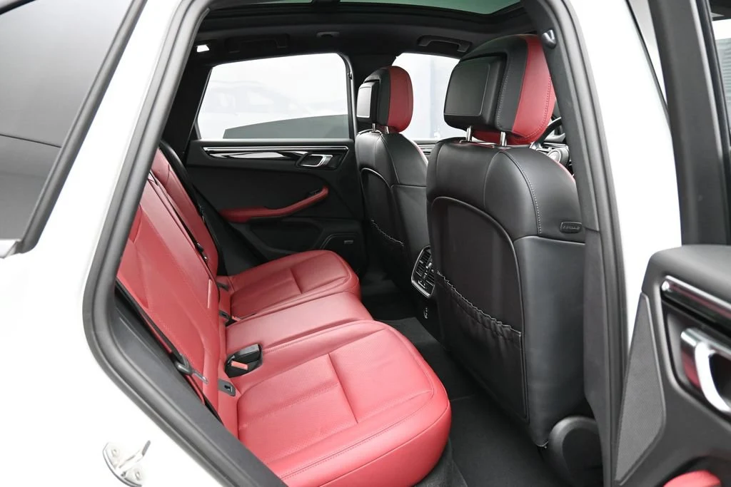 2023 Porsche Macan T interior, seats, Black/Bordeaux Red