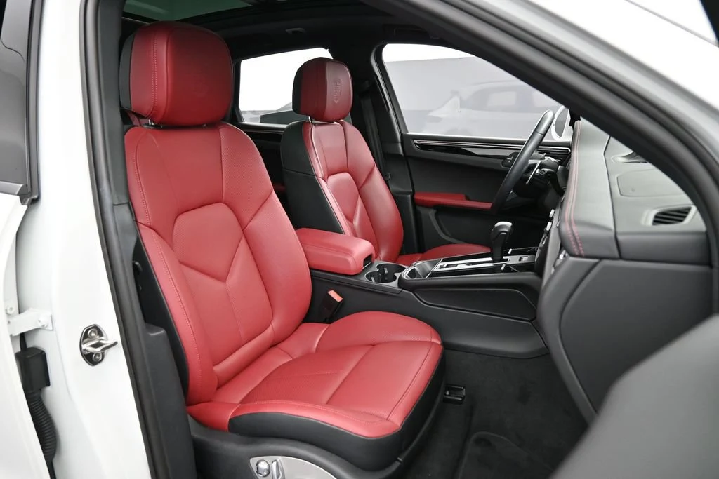 2023 Porsche Macan T interior, seats, Black/Bordeaux Red