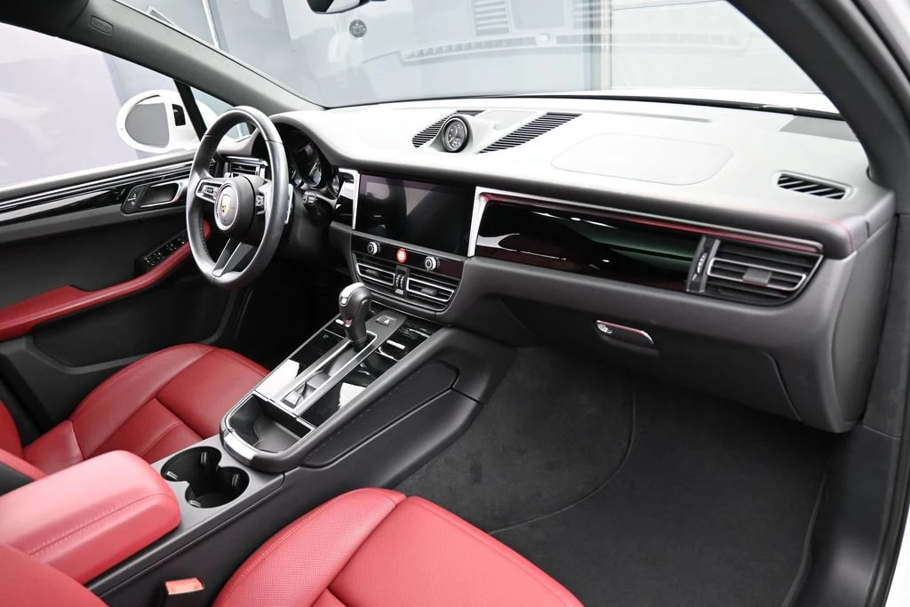 2023 Porsche Macan T interior, Black/Bordeaux Red