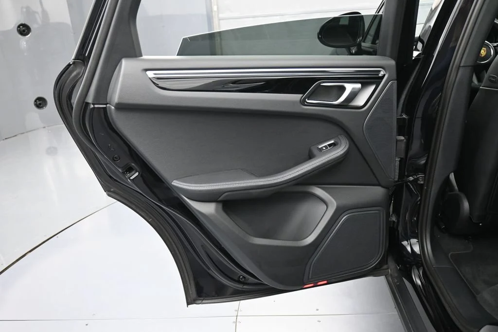 2024 Porsche Macan interior, door panel, Black