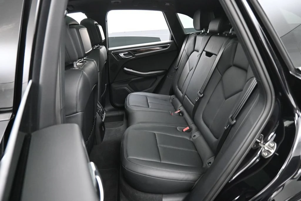 2024 Porsche Macan interior, seats, Black