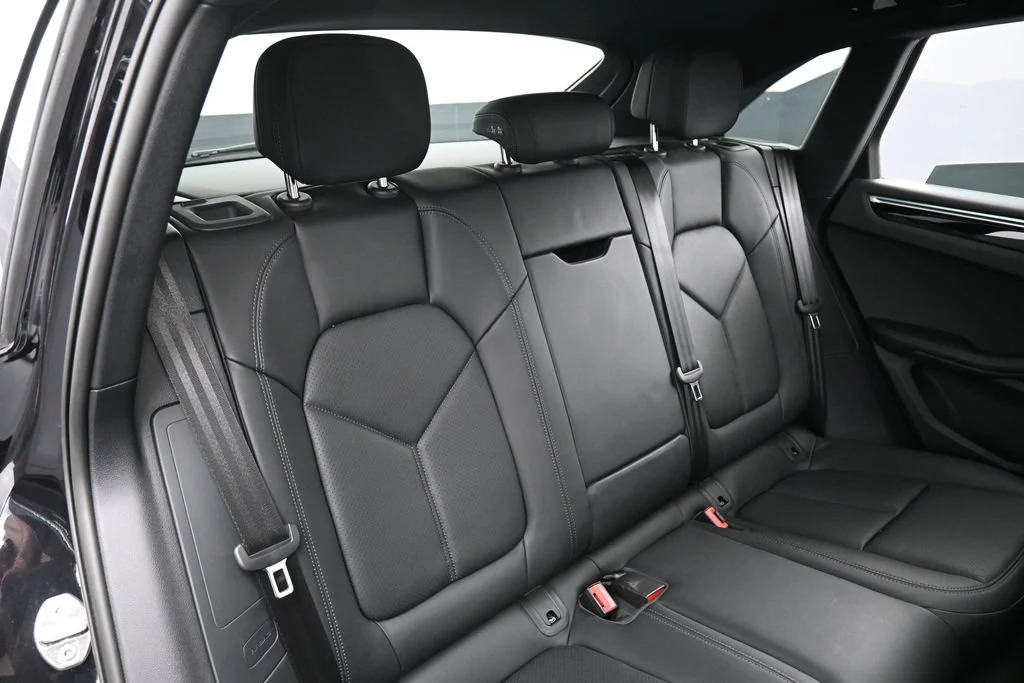 2024 Porsche Macan interior, seats, Black