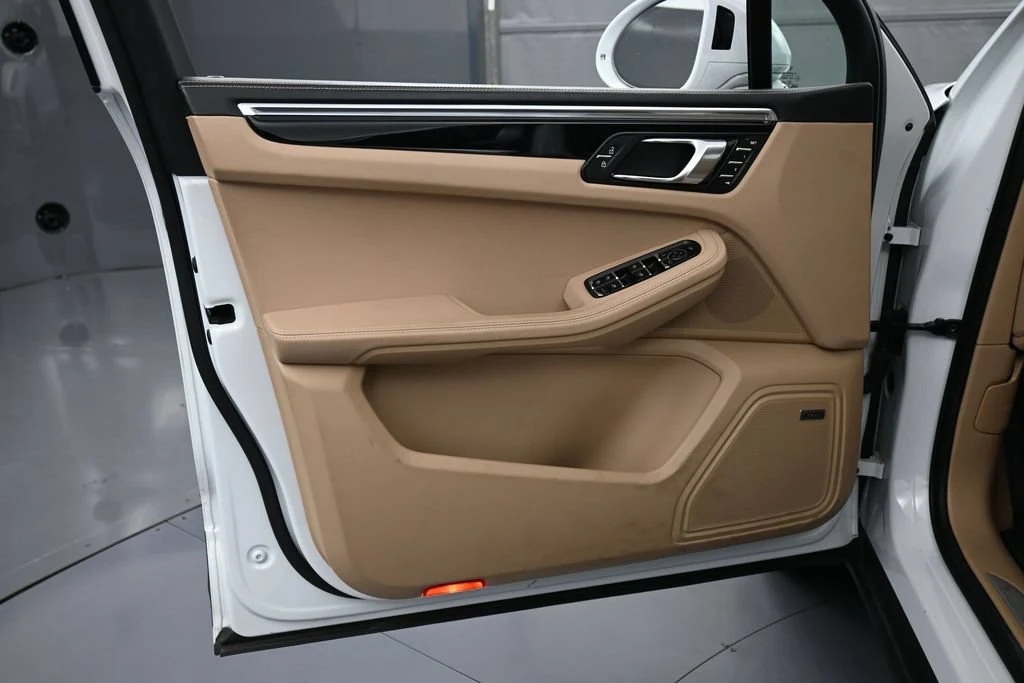 2024 Porsche Macan S interior, door panel, Black/Mojave Beige
