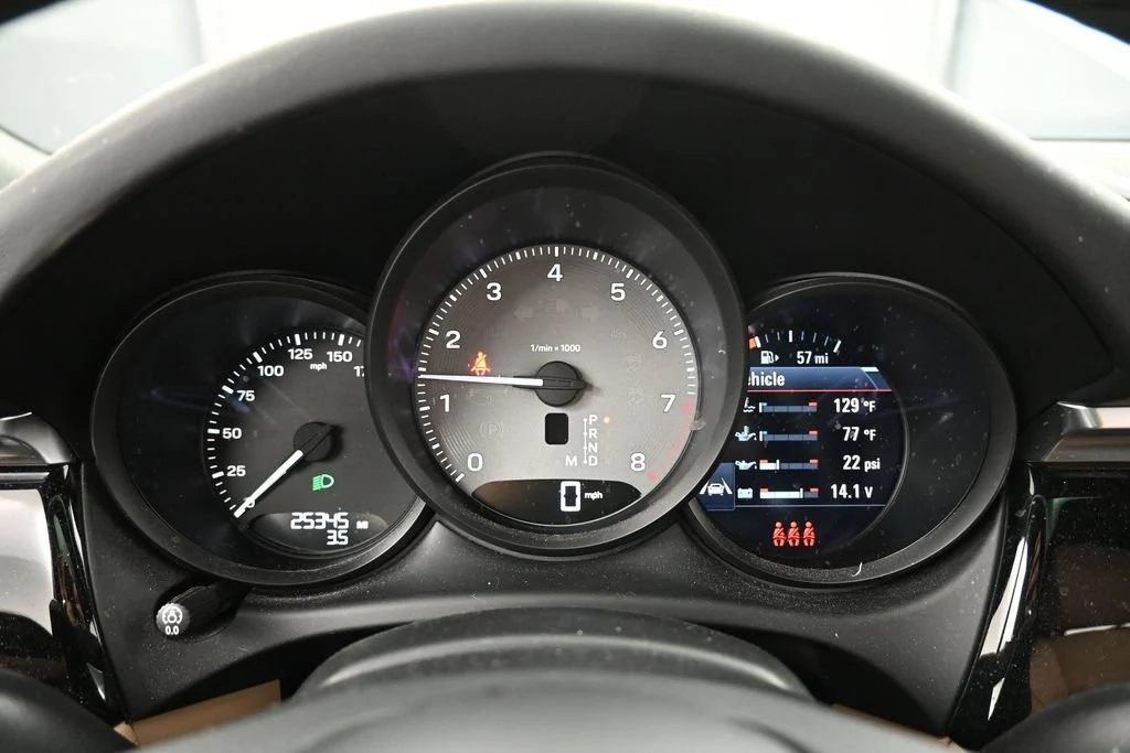 2024 Porsche Macan S interior, Black/Mojave Beige