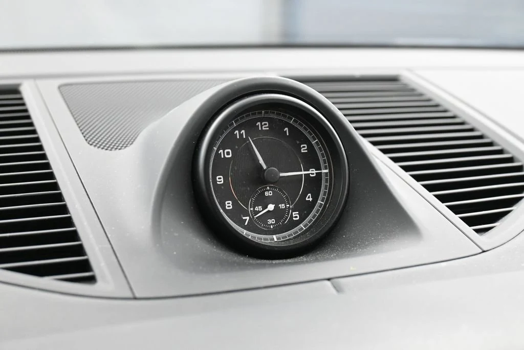 2024 Porsche Macan S interior, Black/Mojave Beige