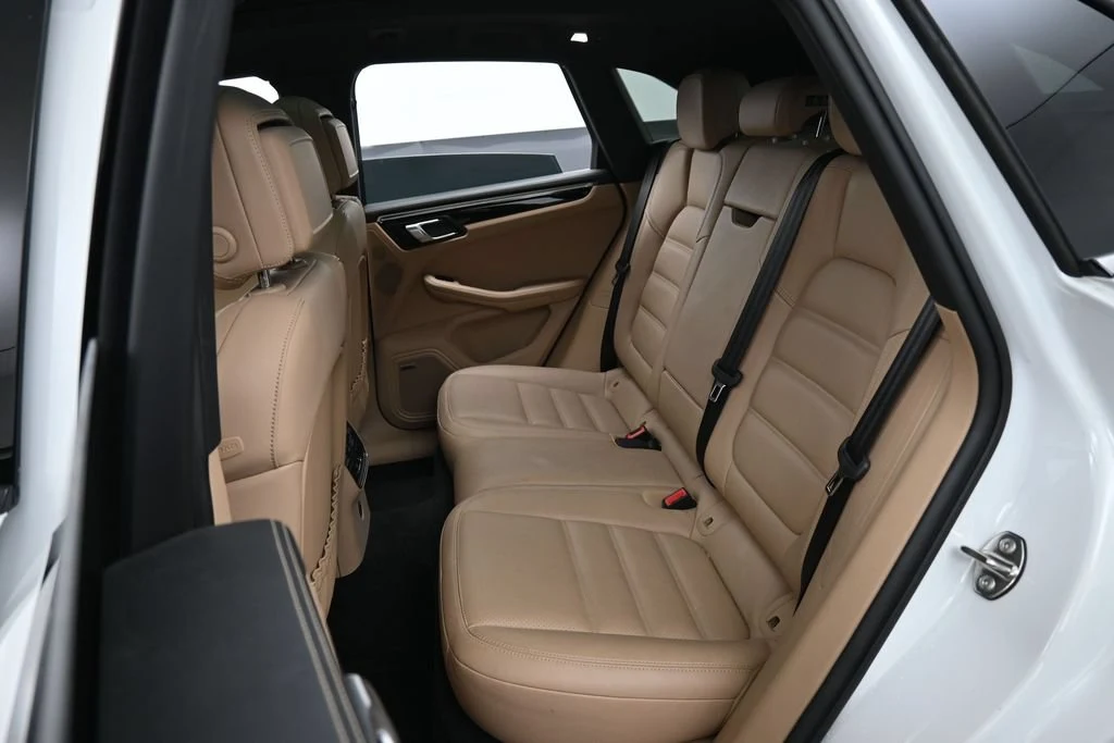 2024 Porsche Macan S interior, seats, Black/Mojave Beige