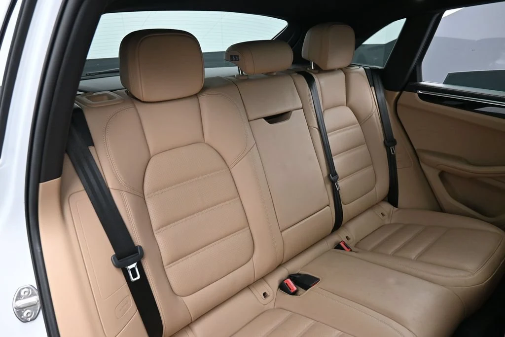 2024 Porsche Macan S interior, seats, Black/Mojave Beige