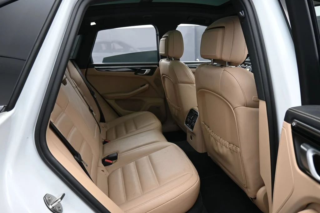 2024 Porsche Macan S interior, seats, Black/Mojave Beige