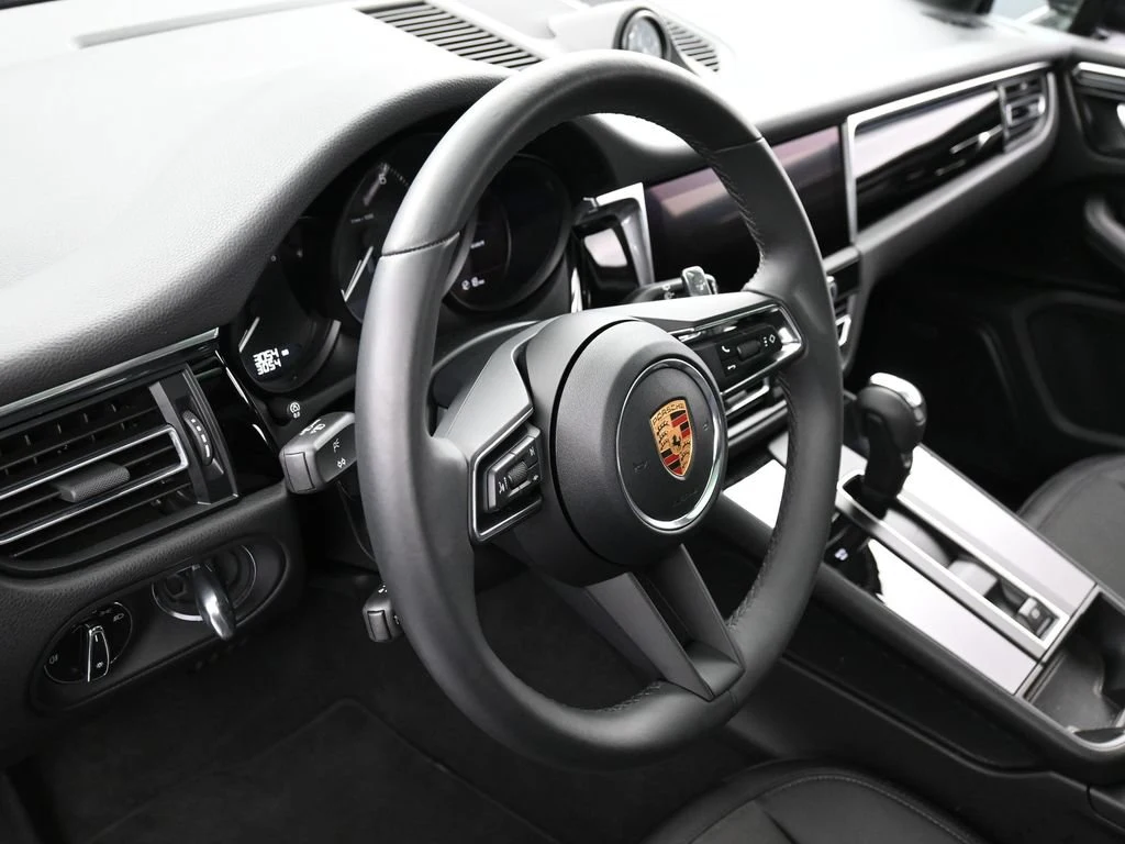 2025 Porsche Macan interior, Black