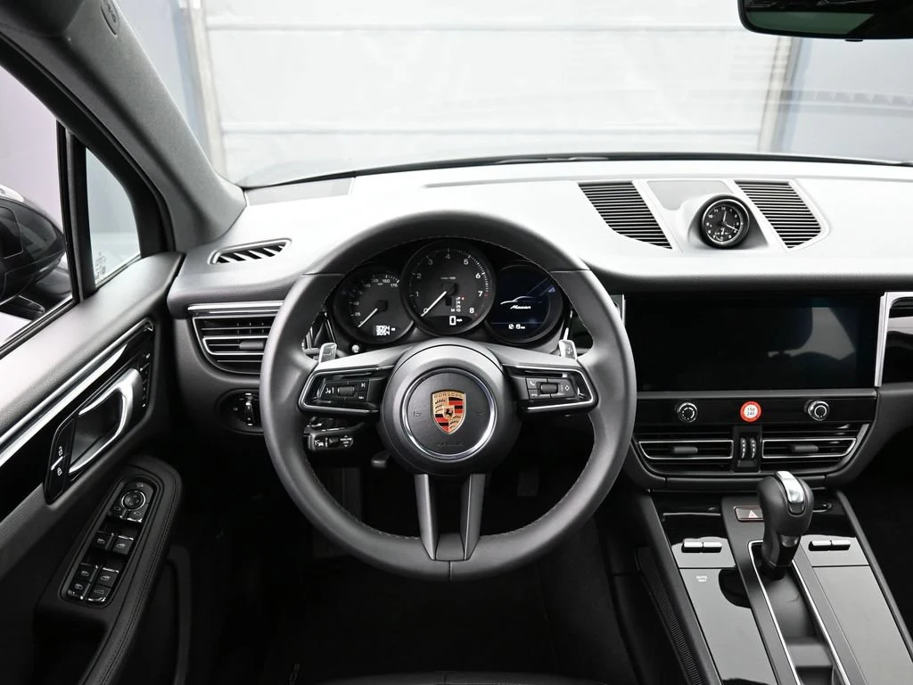 2025 Porsche Macan interior, dashboard, Black