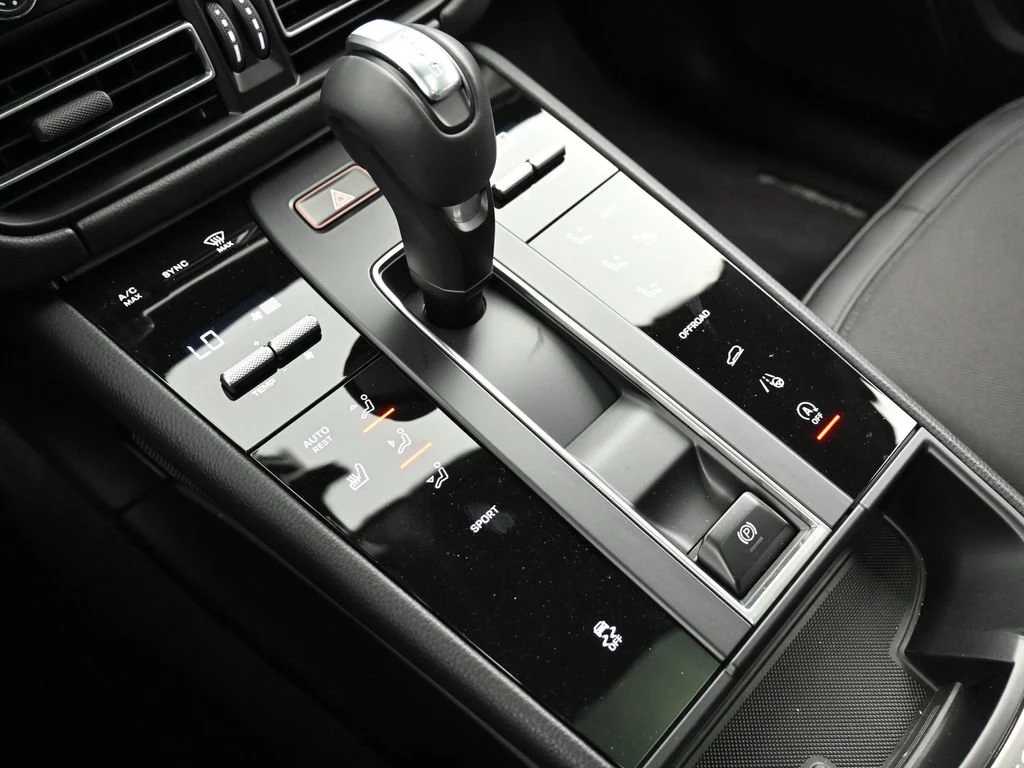 2025 Porsche Macan interior, center console, Black