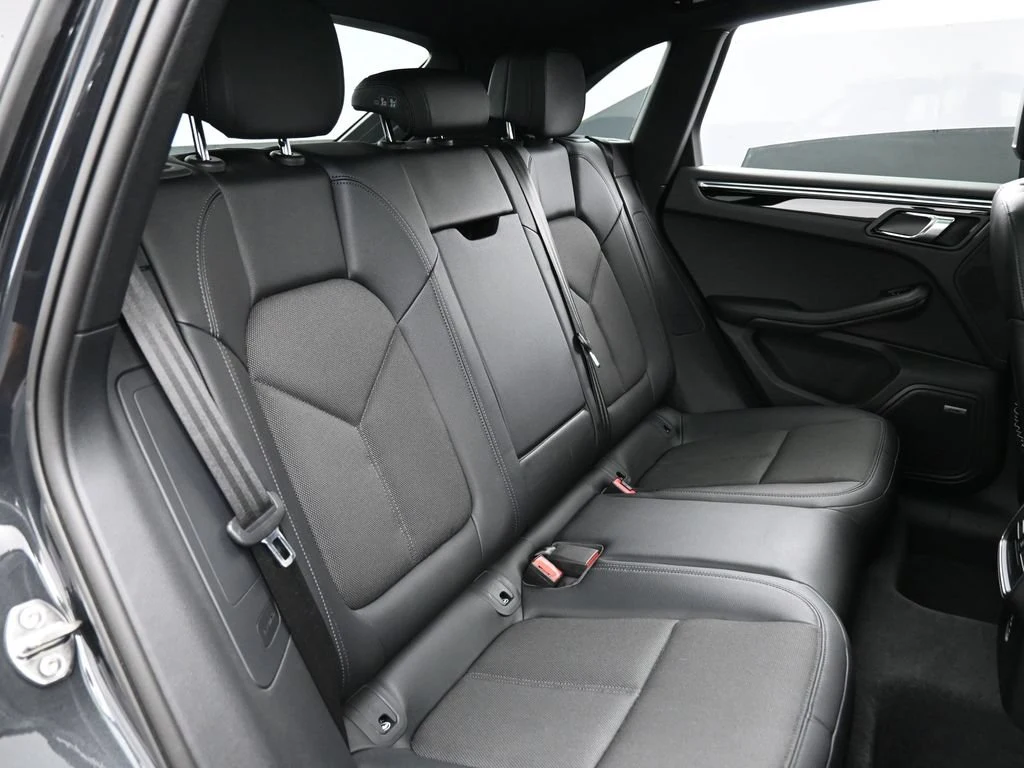 2025 Porsche Macan interior, seats, Black