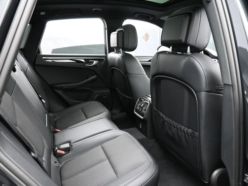 2025 Porsche Macan interior, seats, Black