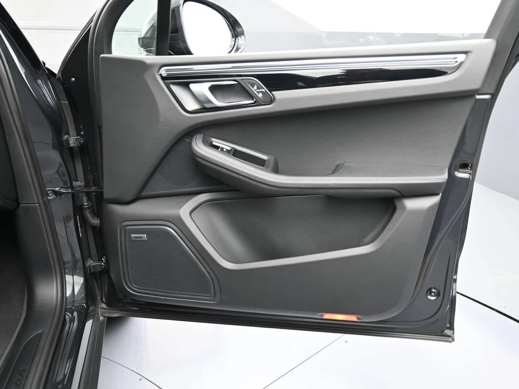 2025 Porsche Macan interior, door panel, Black
