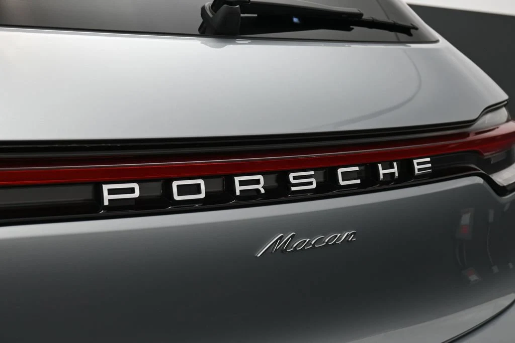 2025 Porsche Macan, detail