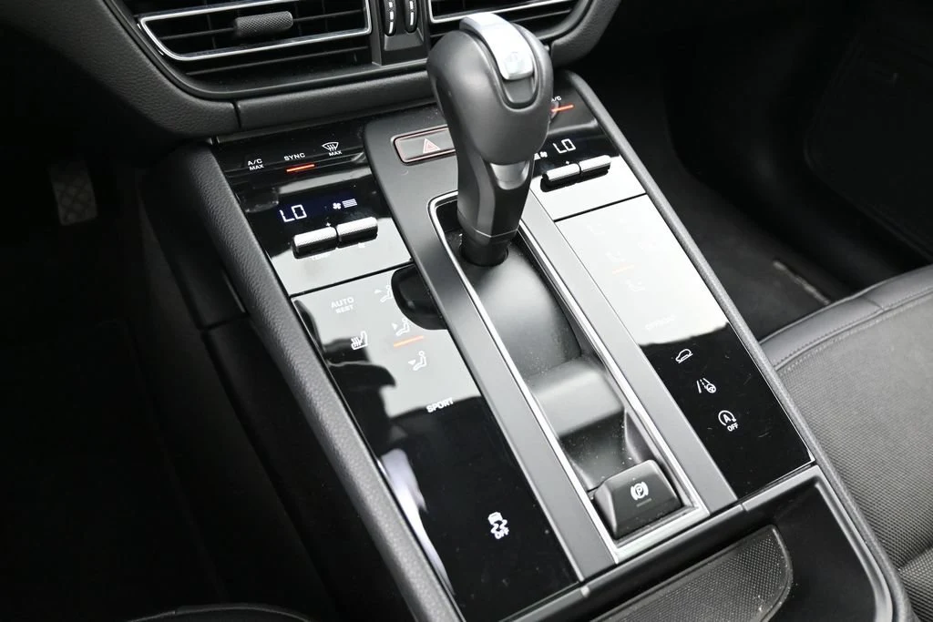 2025 Porsche Macan interior, center console, Black