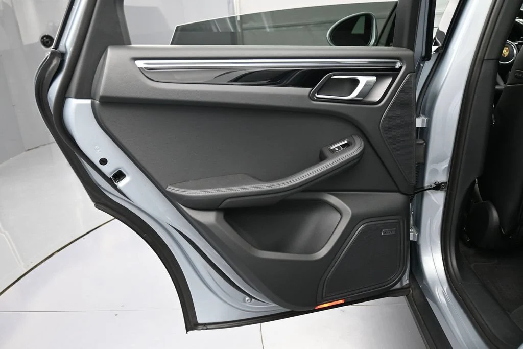 2025 Porsche Macan interior, door panel, Black