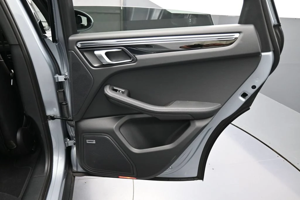 2025 Porsche Macan interior, door panel, Black