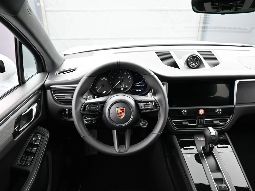 2026 Porsche Macan GTS interior, dashboard, Black